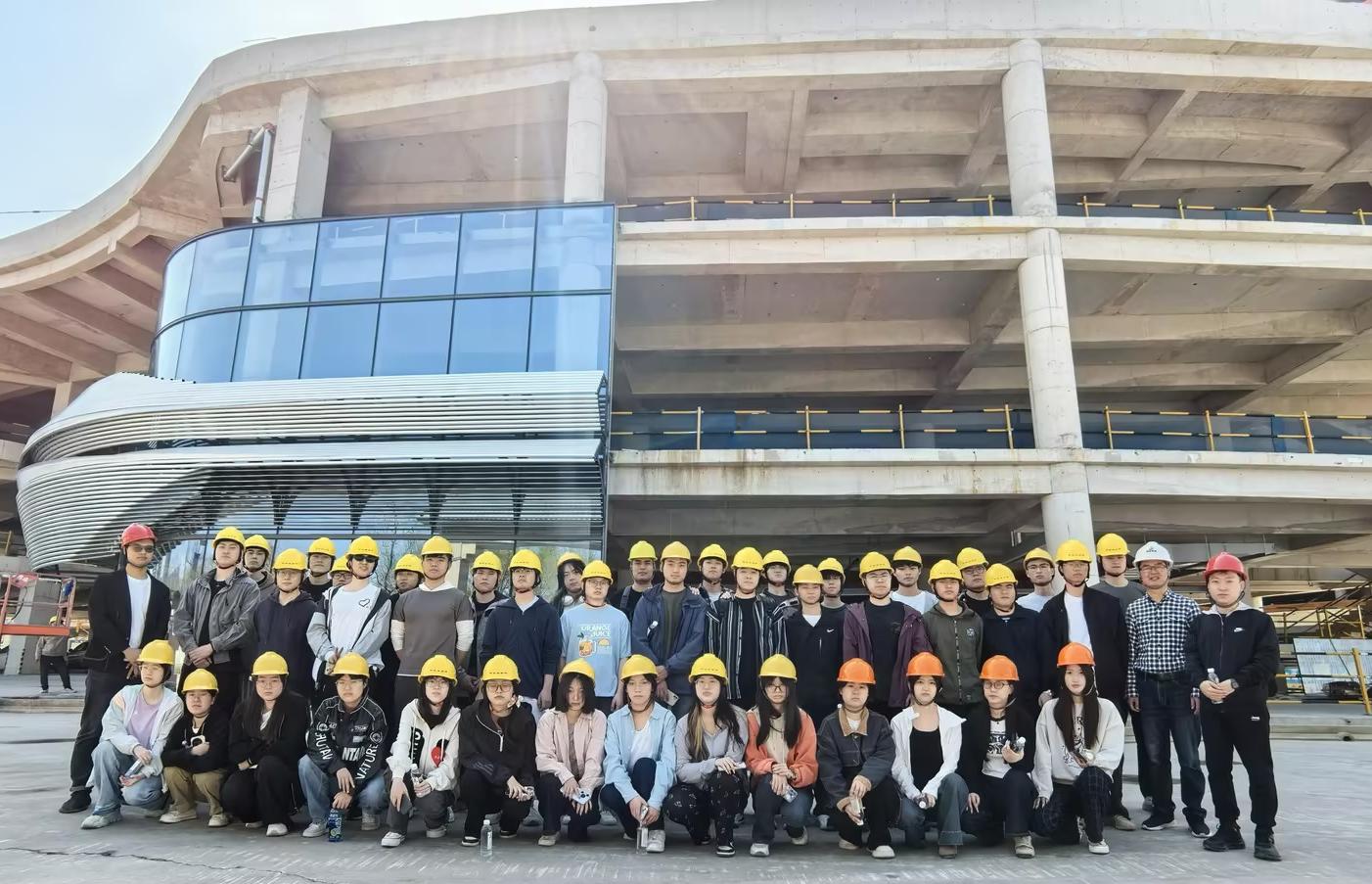 浙江一建，浙江樹人大學(xué)土木工程學(xué)院到浙江一建臨平文化設(shè)施綜合體項目開展實踐教學(xué).jpg